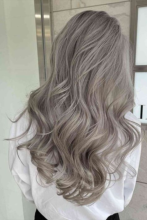 Smokey Gray Balayage for ladies with long straight hair Silver Ash Hair, Ash Grey Hair, Gray Balayage, Grey Blonde Hair, Grey Hair Dye, Ash Blonde Hair Colour, Beige Hair, Korean Hair Color, Ash Hair Color