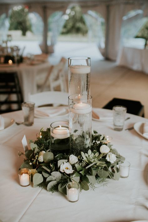 This Oatlands Historic House and Gardens wedding features organic minimalist décor, a stunning modern bridal look, and tons of romance. Greenery Wedding Centerpieces, Wedding Candles Table, Greenery Wedding Decor, Rustic Wedding Decorations, Tafel Decor, Budget Friendly Wedding, Wedding Table Decorations, Candle Centerpieces, Floating Candles