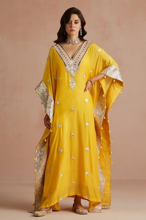 Yellow Kaftan, Sureena Chowdhri, Kaftan Sleeves, Gota Embroidery, Kaftan For Women, Kaftan Designs, Long Kaftan, Silk Kaftan, فستان سهرة