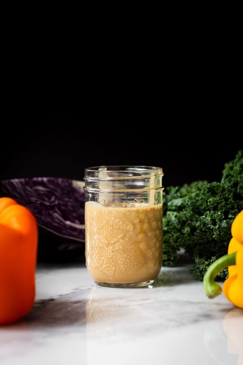 Nutritional Yeast Dressing, Tahini Salad Dressing, Salad Recipes Gluten Free, Creamy Salad, Nutritional Yeast Recipes, Creamy Salad Dressing, Healthy Protein Meals, Vegan Dressing, Vegetarian Meal Prep