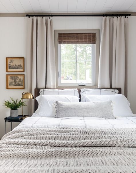 Guest Bedroom Ideas Lake House, Small Bedroom For Guests, One Room Guest House, Small Transitional Bedroom, Subtle Lake House Decor, Cozy Lake House Bedroom, Lake House Guest Room, Small Bedroom Cottage, Guest Room Curtains