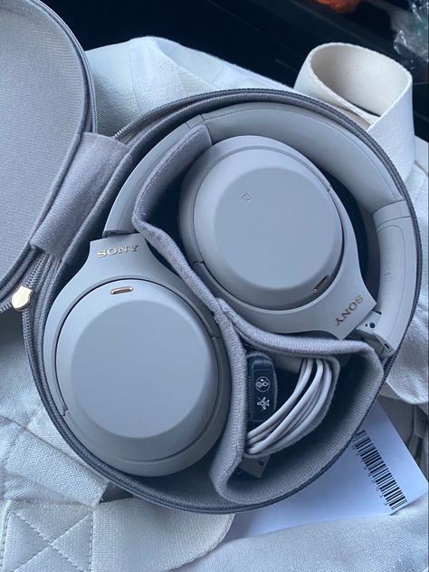 Sony Headphones Wh1000xm4 Aesthetic, Sony Whch710n Headphones, Sony Headphones Case, Sony Headphones Wh1000xm4, Grey Sony Headphones, Sony Xm4, Sony Headphones Wh-ch510, Headphones Sony Wh-1000xm4, Retro Headphone