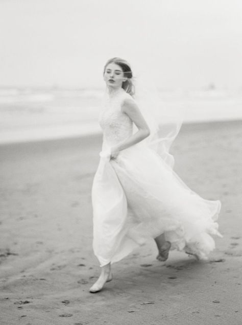 Beach Black And White, Bridal Trends, Cannon Beach Oregon, Portland Wedding Photographer, Vancouver Wedding Photographer, Preowned Wedding Dresses, Inexpensive Wedding Venues, Wedding Day Inspiration, Vancouver Wedding