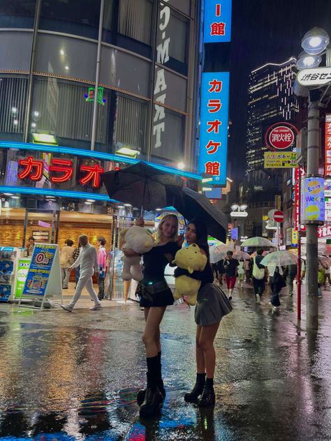 #shibuya #tokyo #japan #besties #travel Japan Outfit Summer, Japan Travel Outfit, Tokyo Picture, Tokyo Outfits, Shibuya Tokyo Japan, Tokyo Aesthetic, Tokyo Photos, Japan Outfits, Japan Summer