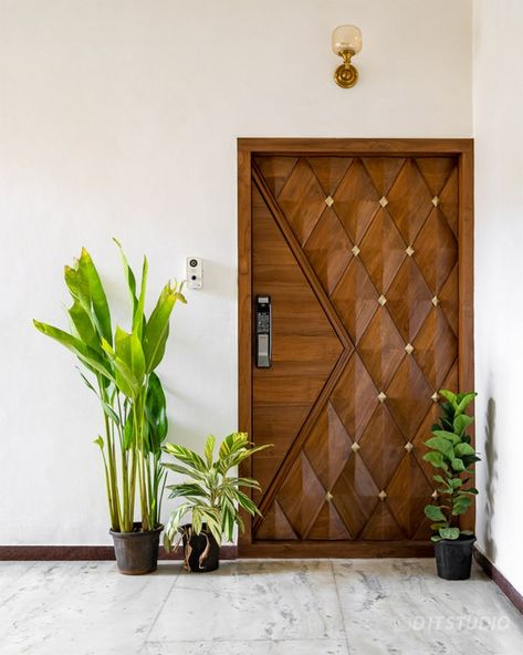 Flat Front Door Design, Traditional Main Door Design, Hall Door Design, Contemporary Main Door Design, Main Entry Door Design, Aluminum Door Design, Traditional Door Design, Door Designs Modern, Door Frame Design