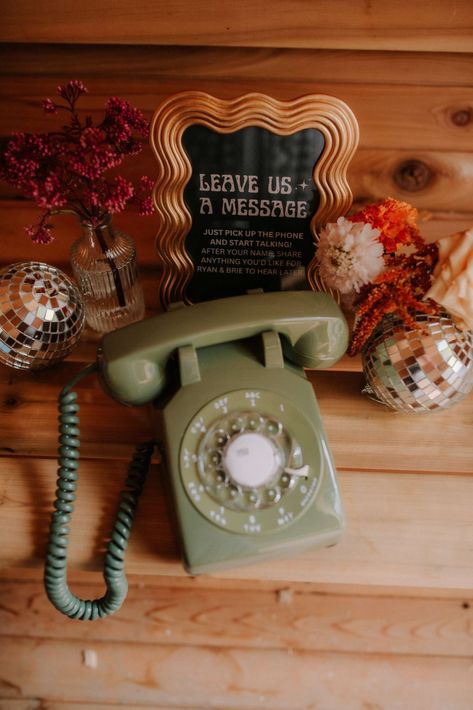 Retro Nostalgia Wedding at Home with a Rooftop Afterparty · Rock n Roll Bride Retro Wedding Ideas Vintage, 70s Wedding Theme Decor, Fleetwood Mac Wedding Theme, Vintage Rock And Roll Wedding, Classy Retro Wedding, Wedding Retro Vintage, 70s Wedding Ideas, Retro Country Wedding, 90s Themed Wedding