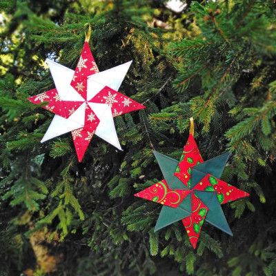 Kaleidoscope Star Ornament, Fabric Christmas Decorations, Sewn Christmas Ornaments, Quilted Star, Christmas Decorations Sewing, Christmas Quilting Projects, Christmas Fabric Crafts, Wrapped Gifts, Christmas Sewing Projects