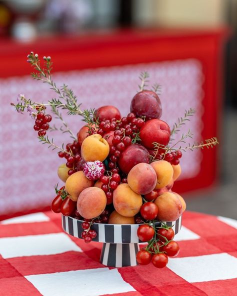 Vegetable Arrangements, Welcome Party, Fruit Arrangements, Vegetable Seasoning, Welcome To The Party, Fruits And Vegetables, Next Level, Floral Arrangements, Flower Arrangements