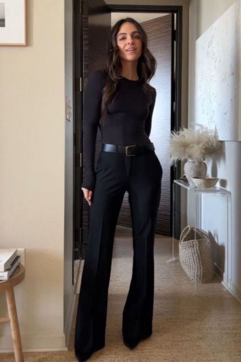 Womens Black Outfits Classy, Outfit For Office Work Casual, Office Outfits All Black, Woman Black Outfit Classy, Casual Outfits To Go Out At Night, Black Wear Woman, Winter Black Outfits Classy, Business Black Outfit, Winter Outfit For Office Women