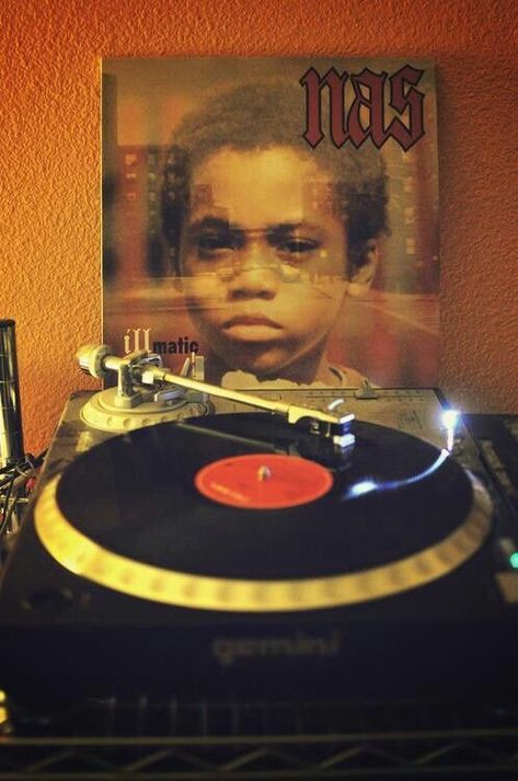 Nas Nas Hip Hop, Nas Illmatic, Hip Hop Aesthetic, Cultura Hip Hop, Hip Hop Classics, Vinyl Aesthetic, Rapper Art, Real Hip Hop, Rap Wallpaper