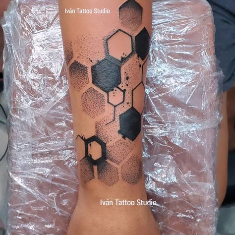 Hexagon Filler Tattoo, Abstract Tattoo Stencil, Geometric Honeycomb Tattoo Design, Honeycomb Pattern Tattoo, Tattoo 3d Effect, Bad Tattoos Ideas, Scared Geometry Tattoo, Hexagon Pattern Tattoo, Hexagon Tattoo Sleeve