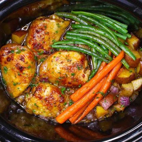 Crockpot Honey Garlic Chicken Recipe - IzzyCooking Slow Cooker Honey Garlic Chicken, Pot Recipes Healthy, Garlic Chicken Recipes, Chicken Slow Cooker Recipes, Honey Garlic Chicken, Honey Garlic, Slow Cooking, Whole Foods Market, Chicken Crockpot Recipes