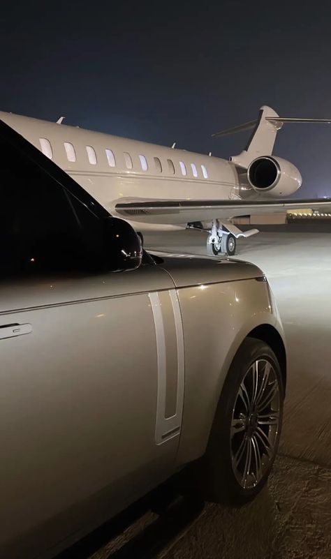 Private Jet Wallpaper, Milionarie Lifestyle, Range Rover 2024, Jet Privé, Luxury Private Jets, Lux Cars, Rich Lifestyle, Luxury Lifestyle Dreams, Luxe Life