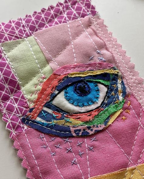 Treasure from Trash - Samelia's Mum Pillow Combinations, Throw Pillow Combinations, Textile Art Embroidery, Scrap Fabric Crafts, Stitch Book, Diy Sewing Clothes, Sewing Art, Fabric Projects, Embroidery Inspiration