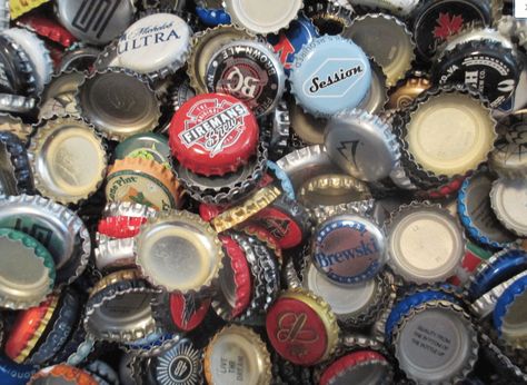 Bottle Cap Table, Mosaic Tables, Frat Coolers, Beer Bottle Caps, Beer Bottle Cap, Crown Cap, Golf Quotes, Make A Table, Beer Caps