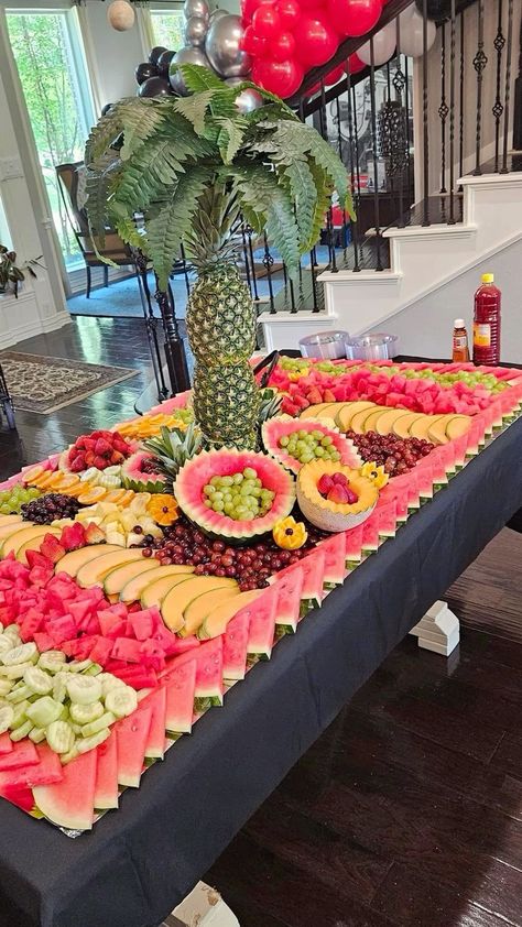 Big Fruit Platter, Salad Catering Display, Tropical Brunch Ideas, Fruit For Party Ideas, Baby Shower Fruit Table, Pineapple Fruit Display, Fruit Platters Display, Fruit Bar Ideas Parties, Mexican Fruit Table Ideas