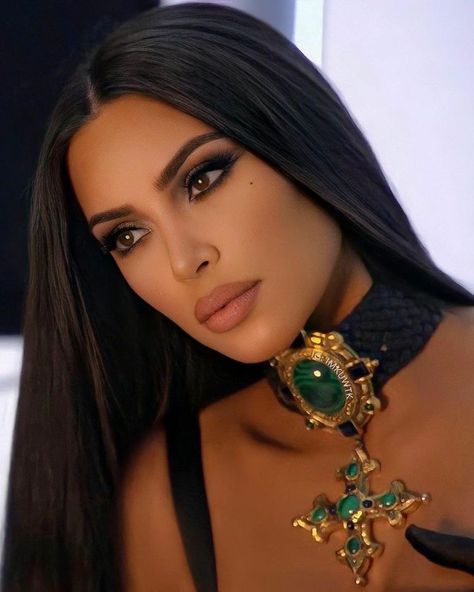 Kardashian Makeup, Kim Kardashian Makeup, Estilo Kardashian, Kardashian Hair, Kim Kardashian Outfits, Kardashian Family, Kim Kardashian Style, Glamour Makeup, Kardashian Style