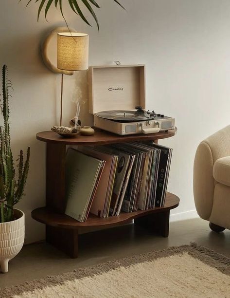 Coastal Dining, Vinyl Storage, Wooden Shelf, Apartment Decor Inspiration, Apartment Inspiration, Living Room Inspo, Record Player, Dream House Decor, Dream Home Design