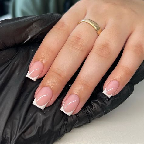 Glossy Pink Nails, Nails Square White, Pink Nails Short, White Tip Acrylic Nails, French Tip Fake Nails, Square Gel Nails, Press On Nails Square, Short French Nails, French Tip Gel Nails