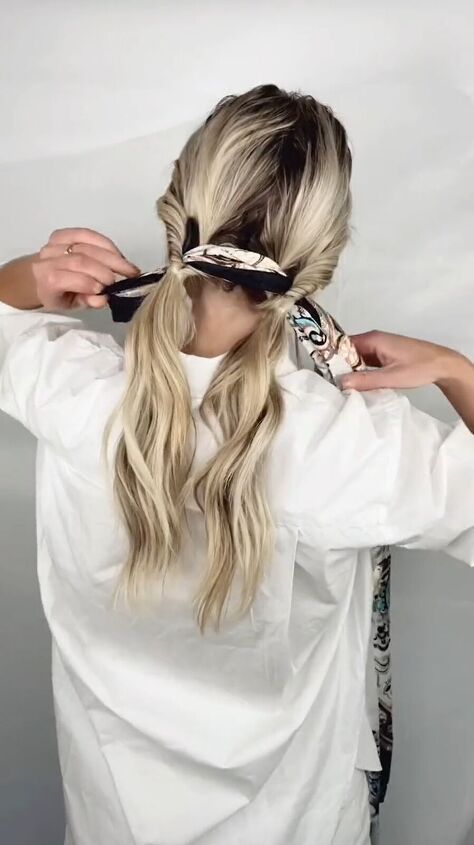 Using A Scarf In Your Hair, Head Scarf Styles For Fine Hair, Curling Hair With Scarf, Updo With A Scarf, Hairdos With Scarves, How To Keep A Silk Scarf On Your Head, Silk Scarf To Protect Hair, Silk Scarf Ponytail, Braid Hair With Scarf