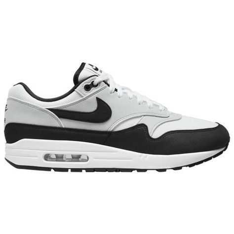 The very cute fabric! And the size very good Nike Sneakers For Men, Boyfriend Board, Cool Nike Shoes, Air Max One, Iconic Sneakers, Black Nike Sneakers, Nike Sneakers Mens, Air Nike, Sneakers Nike Air Max