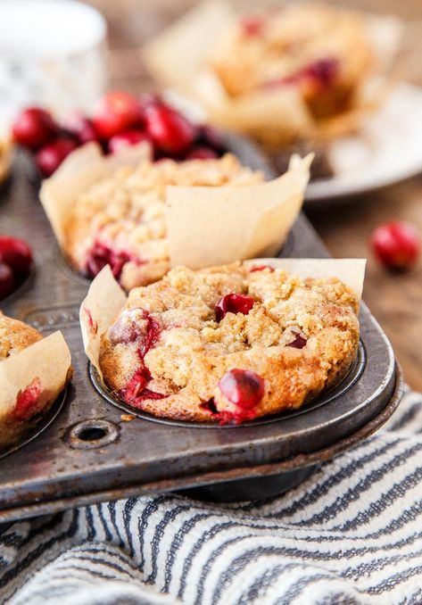 Sour Cream Coffee Cake Muffins made with fresh cranberries. Cranberry Yogurt Muffins, Fresh Cranberry Muffins, Sour Cream Coffee Cake Muffins, Cranberry Sauce Muffins, Muffin Ideas, Cranberry Coffee Cake, Oatmeal Muffin, Christmas Muffins, Cranberry Oatmeal