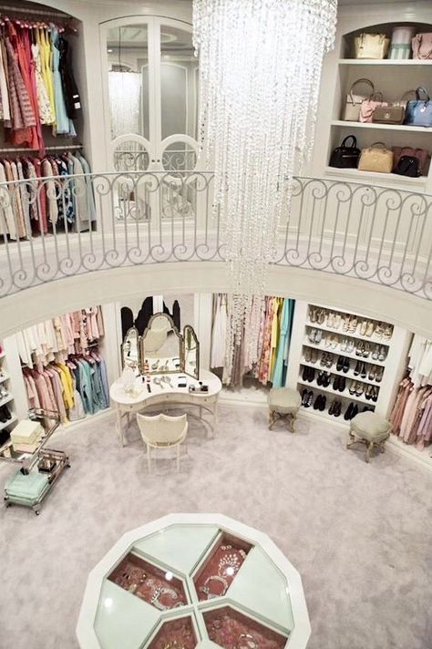 Chanel Oberlin’s Closet | Scream Queens Dream Closet Design, Dream Closets, Closet Inspiration, Design Del Prodotto, Closet Designs, House Goals, Closet Bedroom, Luxury Closet, Closet Design