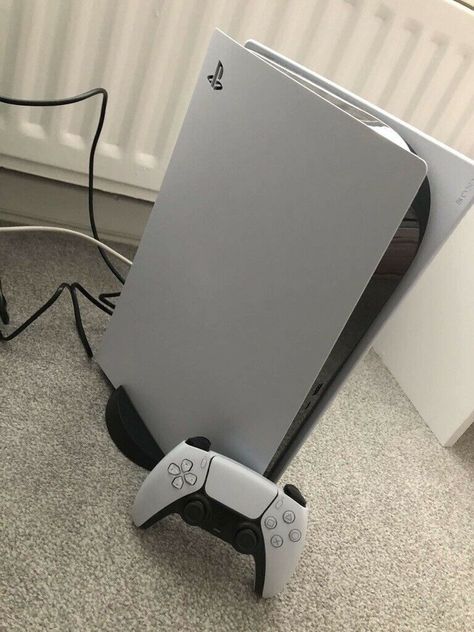 Tv For Sale, Ps5 For Sale, Ps5 In Box, Console Wallpaper, Noxus League Of Legends, Retro Games Wallpaper, Old Man Pictures, Retro Games Room, Ps5 Console