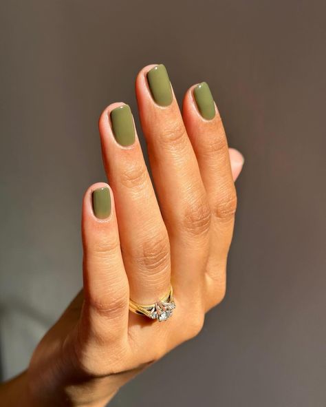 Sheer neutrals and light pastels are synonymous with spring manicures, but they’re not the only options. This year, TZR editors are upping the ante with pretty finishes, like shimmery ocean blue, and unexpected rich hues like olive green. Head to the link in our bio for the spring nail polish colors we’ll be wearing all season long… starting now. 📷: @jessmaynard_nails, @matejanova, @saskiafenwick Light Long Nails, Olive Green Manicure, Nail Designs For Wide Nail Beds, Light Olive Nails, Nail Color Fair Skin, Olive Nail Color, Nail Colors 2024 Spring, Light Olive Green Nails, Nails August 2024