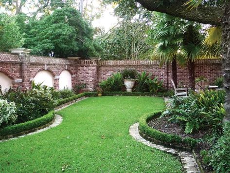 Brick Wall Gardens, Boxwood Landscaping, Charleston Gardens, Small Courtyard Gardens, Courtyard Gardens Design, Brick Garden, Lush Lawn, Landscape Edging, Walled Garden