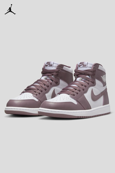 The legendary AJ I Retro High OG ‘Mauve’ combines dreamy purple with white leather. Shop sizes for the whole fam on Nike.com. Different Nike Shoes, Nike Leather Shoes, Nike Shoes That Go With Everything, Trending Nike Shoes, Aesthetic Nike Shoes, Cute Shoes Nike, Nike Shoes Aesthetic, Girl Jordans