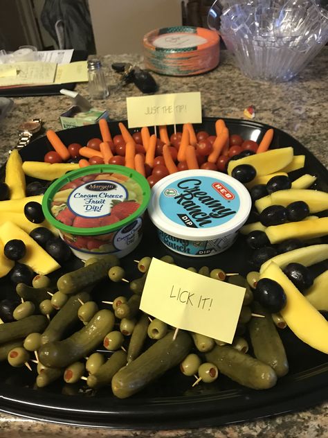 Funny Bachelorette Food Ideas, Dirty Bachelorette Party Food, Bachelorette Party Snack Ideas, Bachelorette Snack Ideas, Bachelorette Party Food Snacks, Bachelorette Party Snacks, Passion Party Ideas, Bachelorette Food, Bachelorette Party Checklist