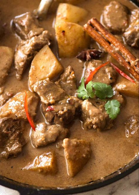 Non Veg Food, Beef Massaman, Beef Massaman Curry, Curry Ingredients, Lamb Chop, Massaman Curry, Chop Recipes, Veg Food, Recipetin Eats