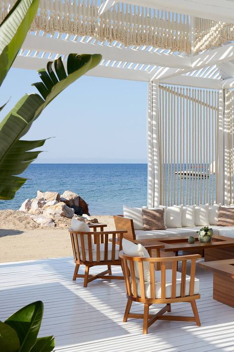 Restaurant Overlooking The Sea, Beach Hotel Interior Design, Beach Club Interior Design, Private Beach Resort, Beach Resort Photography, Beach Resort Interior Design, Beach Hotel Photography, Hotel Beach Design, Luxury Beach Resort Aesthetic