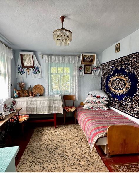 Eastern European Bedroom, Russian Home, Slavic Home Aesthetic, Eastern European Bedroom Aesthetic, Russian Room Decor, Russian Homes Interior, Russian Bedroom, Russian Izba, Slavic Apartment