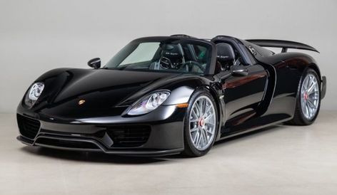 The 10 Fastest Porsche Models of All-Time Spyder 918, Porsche Spyder, Rolls Royce Car, Cool Truck Accessories, Royce Car, Black Porsche, Porsche 918 Spyder, Aesthetic Cool, Porsche Sports Car