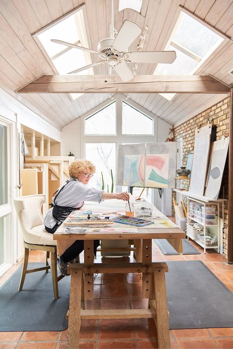 Dallas Artist Cobie Russell Invites Us Inside Her Highland Park Home - D Magazine Artist Shed, Artist Home Studio, Garage Art Studio, Dallas Homes, Artist Workspace, Craft Studios, Painters Studio, Home Atelier, Studio Shed