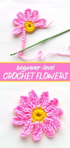 Crochet Mini Roses Free Pattern, Crochet Flower Flat, Crocheted Flowers Free Pattern, Hangers Haken, Crochet Flowers Free Pattern Easy, Crochet Flower Motif, Crochet Small Flower, Crochet Keychains, Crochet Applique Patterns Free