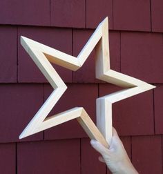 Small Wood Projects Diy, Diy Stars, Star Decor, Stars Wall Decor, Wood Projects For Beginners, Building Painting, Wood Stars, Deco Originale, Diy Holz