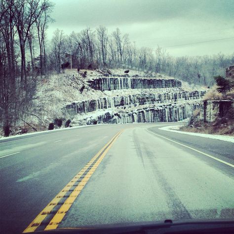 Big Hill... Just outside of in spitting distances  Jackson county Kentucky Photo by Alisha Lay Kentucky Countryside, Harlan Kentucky, Kentucky Brown, Lexington Kentucky Horse Farms, Rural Kentucky, The Kentucky Castle, Jackson County, Bowling Green, Southern Girl