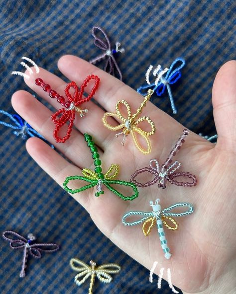 My 💕🍀dragonfly lucky charms🍀💕! Keep one in a pocket for good luck🐞💖These are wire-wrapped with a variety of beads💎, product link: https://pomegranatebeadsco.etsy.com/listing/1771769566, 🔗shop link in my bio🔗 #luckycharms #etsysellersofinstagram #fyp #etsyjewelry #handmadewithlove Dragonfly Beaded, Dragonfly Keychain, Beaded Creatures, Beaded Dragonfly, Spring 2025, For Good Luck, Lucky Charms, Jewelry Inspo, Dragonflies