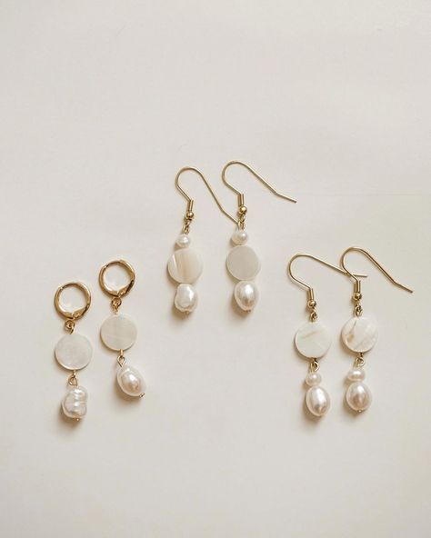 She’ll Earrings, Clay Earrings With Pearls, Pearl Clay Earrings, Diy Earrings Pearl, Earrings Handmade Beaded, Diy Wire Jewelry Rings, Pearl Earrings Handmade, Handmade Clay Jewelry, Polymer Earrings