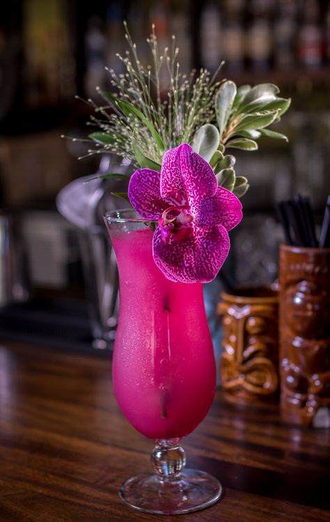 This tropical-themed restaurant and bar in the heart of Cow Hollow serves up slushies and cocktails in a punch bowl. Grilled Peach Salad, Best Summer Cocktails, Summer Flavors, Tiki Bars, Palm House, Tiki Bar Decor, Refreshing Drinks Recipes, Bridal Shower Inspiration, Tropical Punch