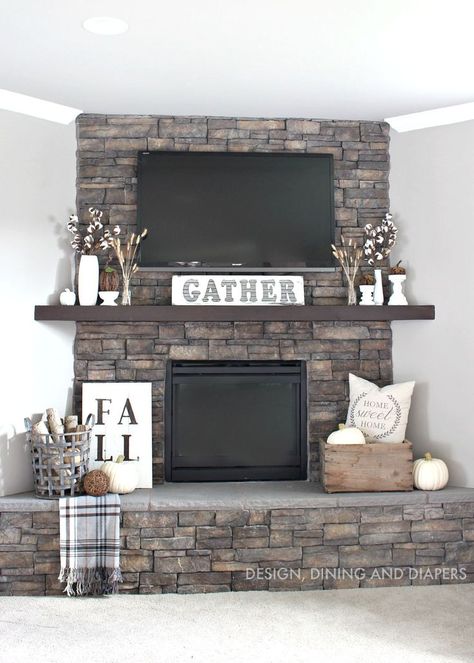 Rustic Fall Mantel - Design Dining and Diapers. Fall 2015.  Lovely~ Mantel Ideas, Mantel Design, The Mantle, Fireplace Makeover, Design Del Prodotto, Cool Ideas, Fall Decorating, Decor Minimalist, A Living Room