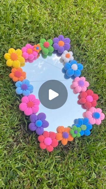 Foam Flower Mirror, Mirror Flower Decor, Clay Mirror Frame, Clay Flower Mirror, Flower Mirror Diy, Flower Mirror Frame, Clay Mirror, Mirror With Flowers, Diy Fleur