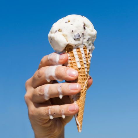 Forget sticky hands and soggy cones... Scientists have engineered an ice cream that doesn't melt! Sticky Hands, Melting Ice Cream, Ice Cream Freezer, Food Art Photography, Ice Cream Brands, Sticky Fingers, Cream Aesthetic, Ice Crystals, Ice Cream Sandwich