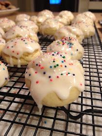 Italian Anisette Cookies, Anisette Cookies, Italian Anise Cookies, Knot Cookies, Orange Ricotta, Anise Cookies, Ricotta Cookies, Italian Christmas Cookies, Italian Cookie Recipes