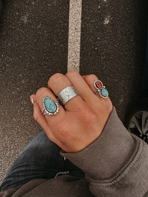 Western Stone Rings, Unique Turquoise Rings, Vintage Western Rings, Western Turquoise Rings, Western Rings Turquoise, Tourquise Jewelry Western, Turquoise Ring Aesthetic, Native Turquoise Jewelry, 2024 Ring Trends