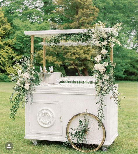 Champagne Cart, Instagram Cocktails, Cocktail Hour Decor, Cocktail Hour Wedding, Ice Cream Cart, Newport Wedding, Mansion Wedding, Wedding Cocktails, Ceremony Location