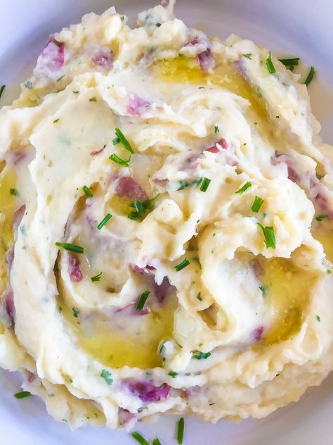 Mashed Red Potatoes Recipe, Red Potatoes Recipe, Red Skin Mashed Potatoes, Mashed Red Potatoes, Parmesan Mashed Potatoes, Red Potato Recipes, Garlic Mashed Potatoes, Mashed Potato Recipes, Garlic Mashed